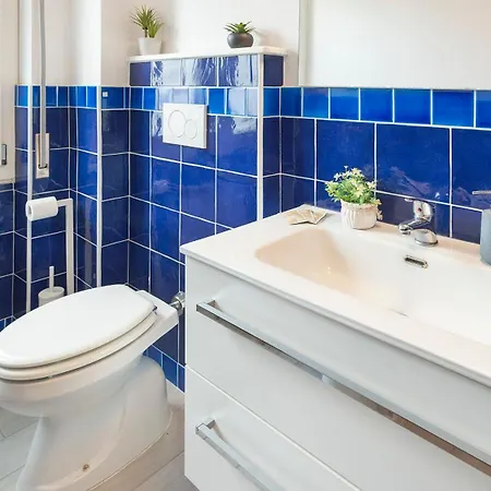Appartement Welcomely - Central Comfort Holiday House *