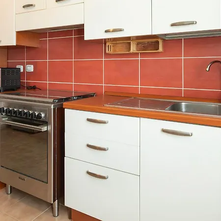 Welcomely - Central Comfort Holiday House